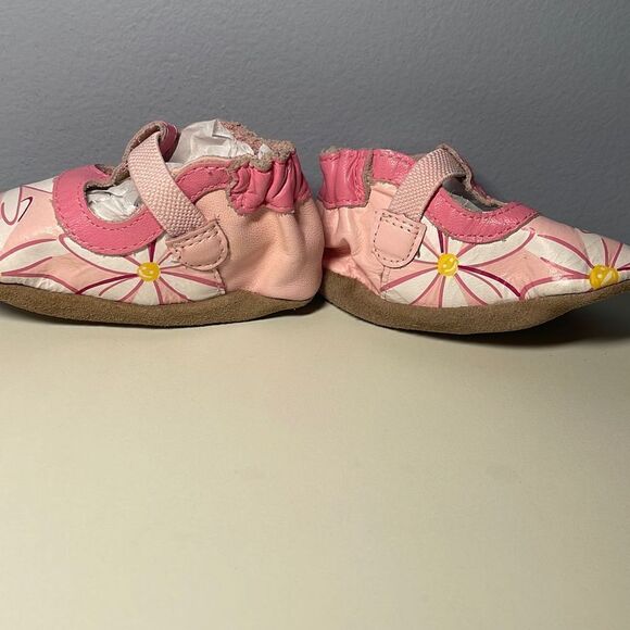 Robeez Big Flower Moccasin Baby Shoes - Picture 4 of 4